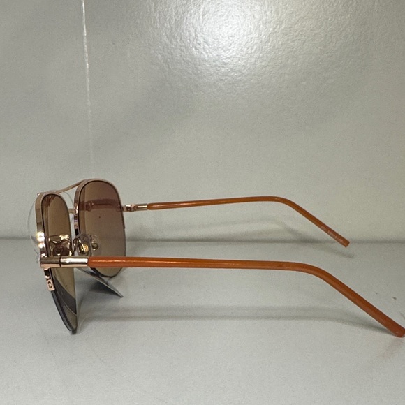 Rose Gold NWT Aviator Sunglasses By Trend - Picture 2 of 3